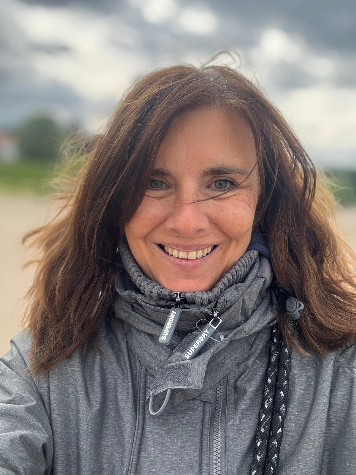 PHOTO-2025-05-23-20-54-20 Iris Zillken: Business Mentorin und Business Astrologin